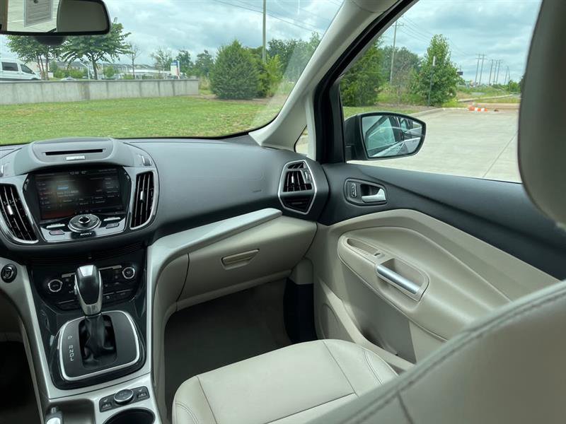 Used 2013 Ford C-MAX Energi SEL FWD image 29