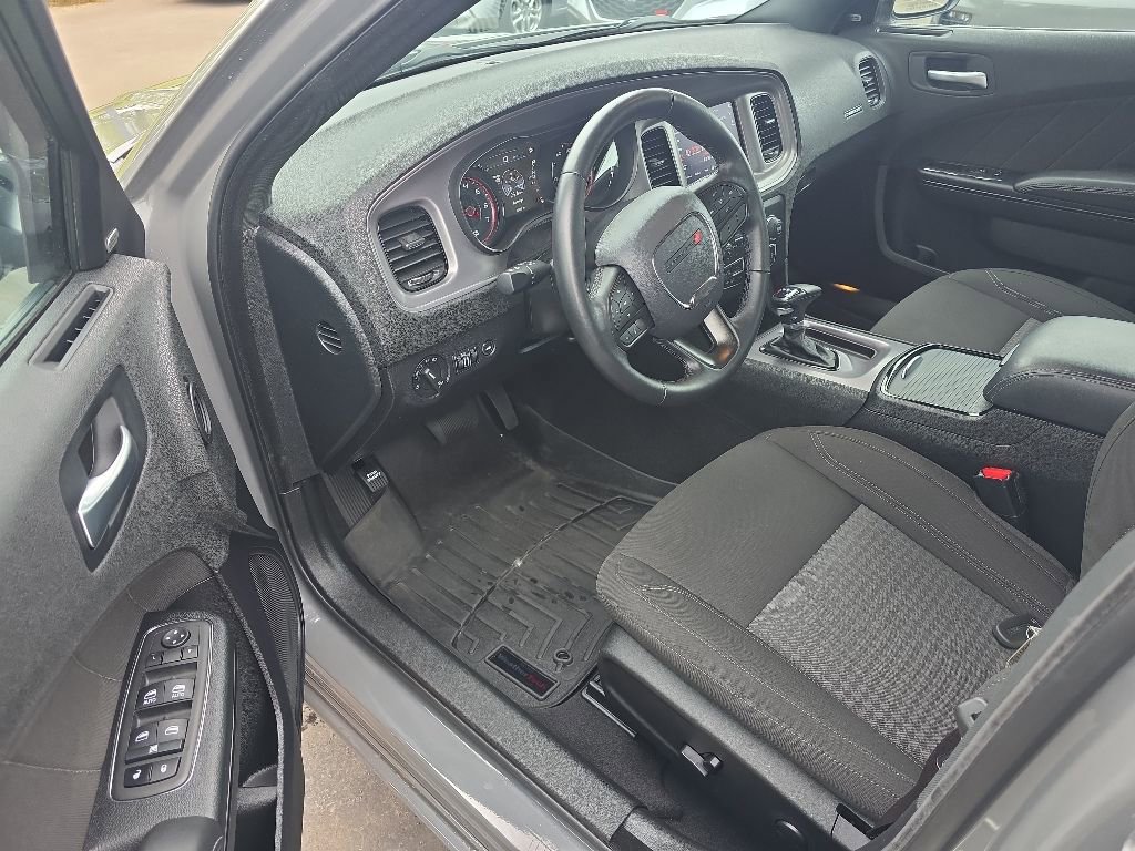 Used 2023 Dodge Charger SXT w/ Blacktop Package AWD/4WD image 13