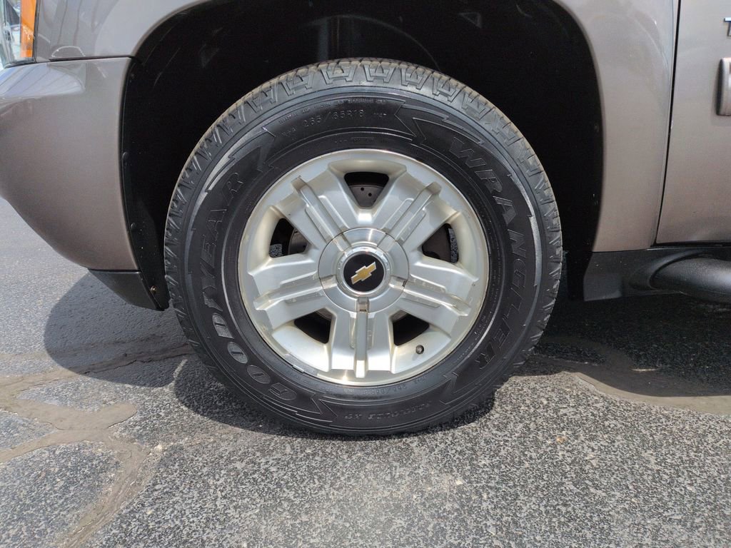 Used 2012 Chevrolet Tahoe LT w/ Suspension Package, Off-Road AWD/4WD image 27