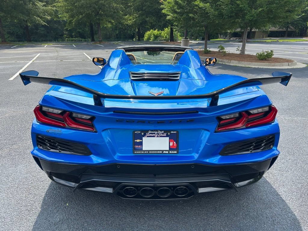 Used 2024 Chevrolet Corvette Z06 w/ Z07 Performance Package RWD image 32