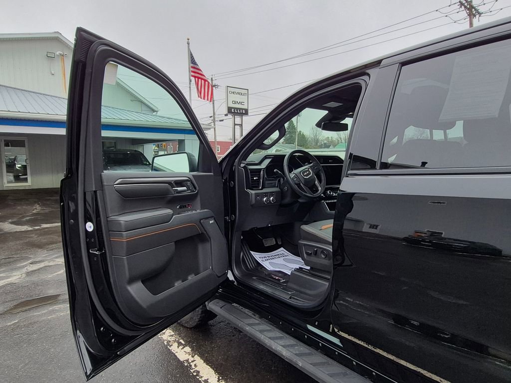 Used 2024 GMC Sierra 1500 AT4 w/ AT4 Premium Package image 11