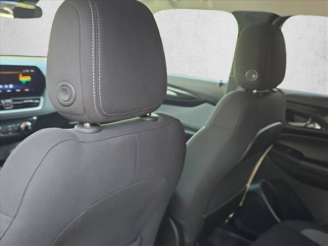 Used 2024 Chevrolet TrailBlazer LT AWD/4WD image 16