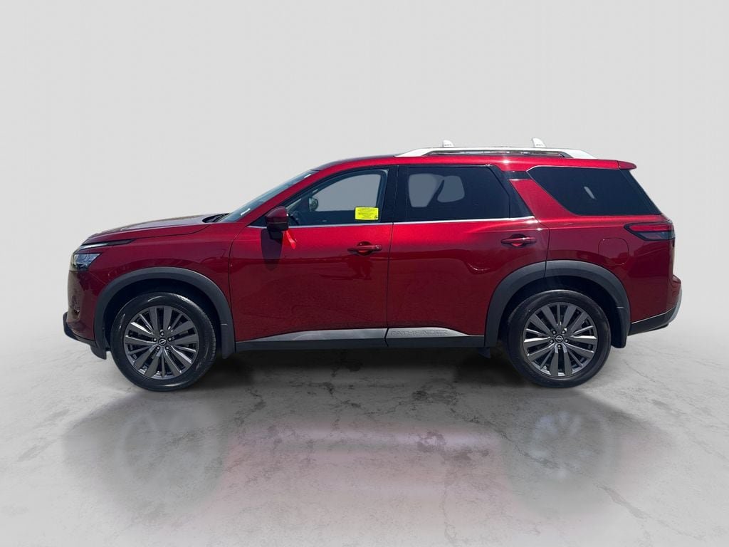 Used 2023 Nissan Pathfinder SL w/ SL Premium Package AWD/4WD image 2