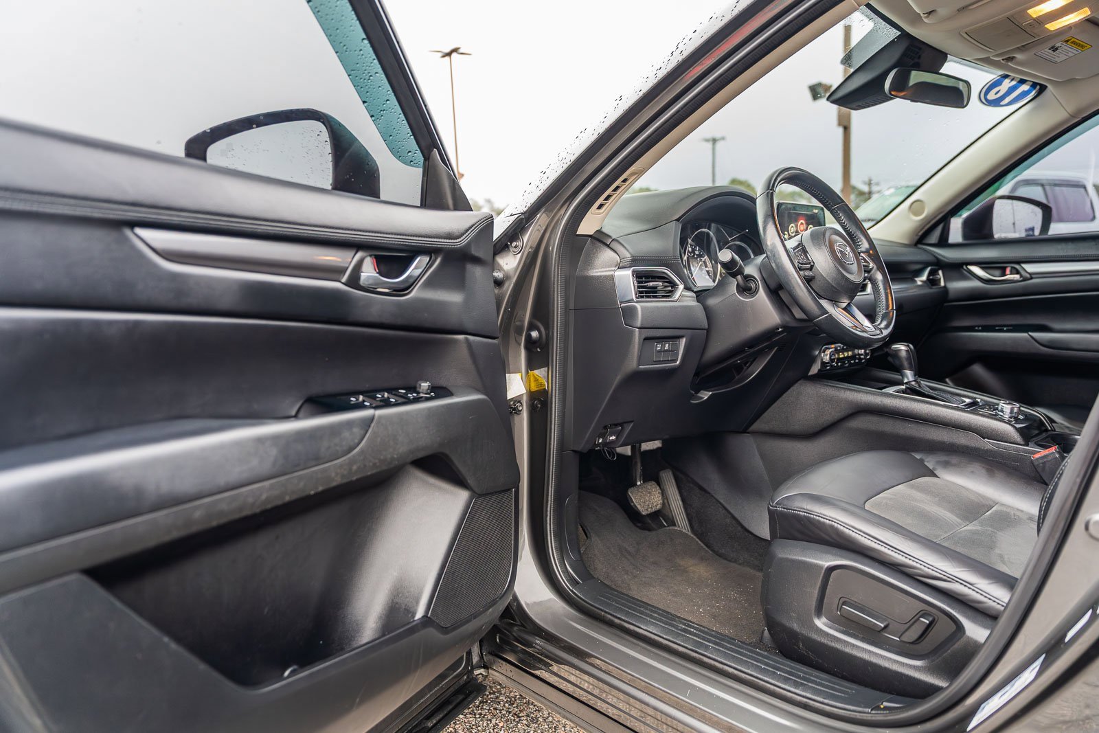 Used 2018 MAZDA CX-5 Touring image 17