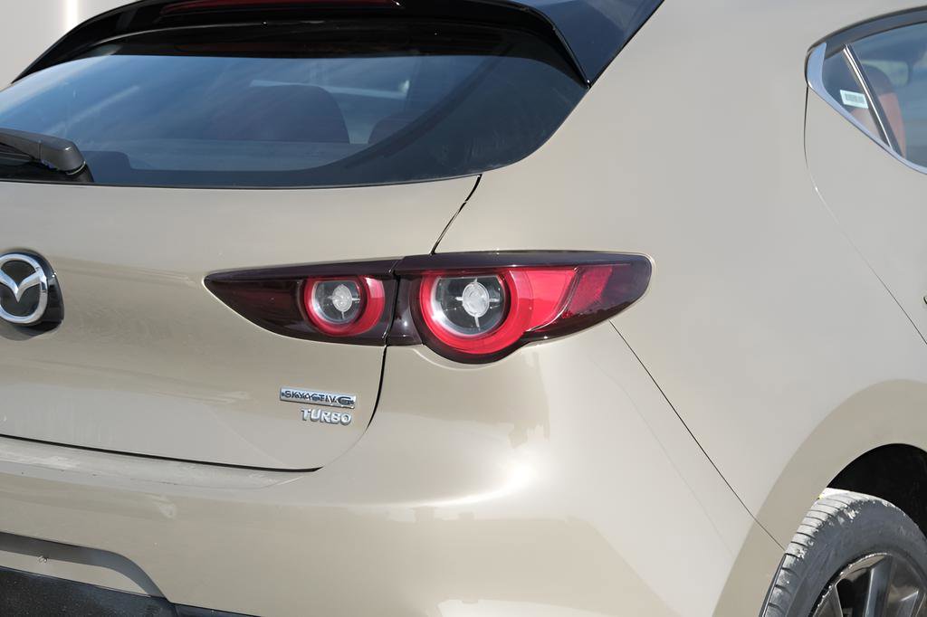 Used 2024 MAZDA MAZDA3 s image 34