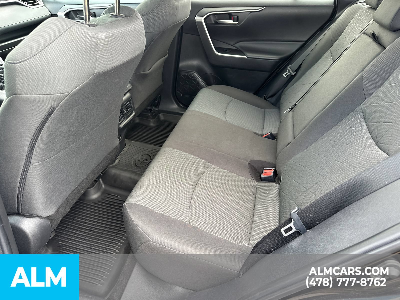 Used 2023 Toyota RAV4 XLE FWD image 23