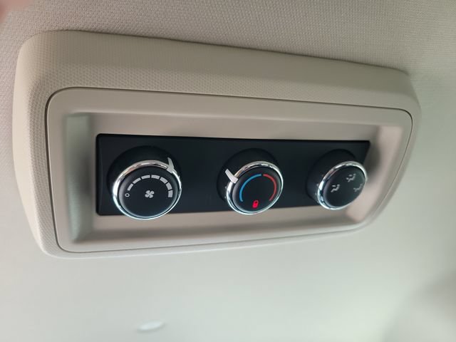 Used 2020 Dodge Grand Caravan SE w/ UConnect Hands-Free Group FWD image 12