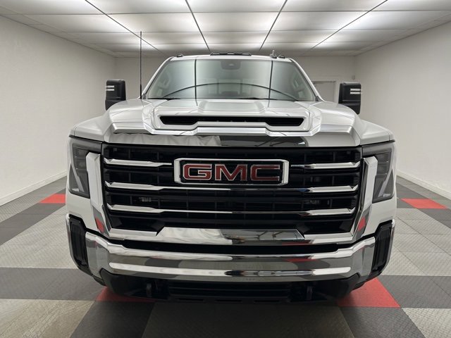 New 2026 GMC Sierra 2500 SLE w/ SLE Value Package; image 2