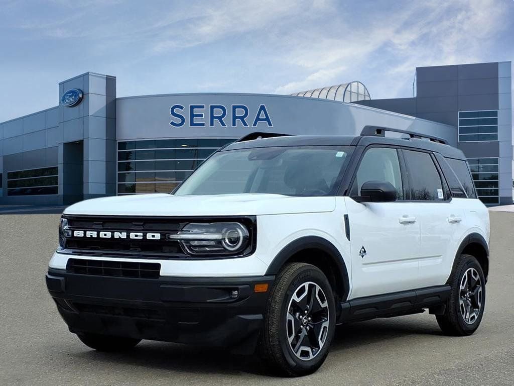 Used 2024 Ford Bronco Sport Outer Banks image 1