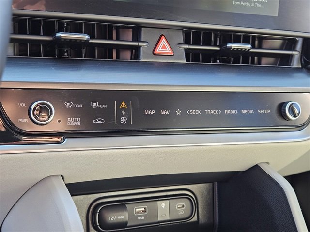 Used 2024 Kia Sportage EX image 23