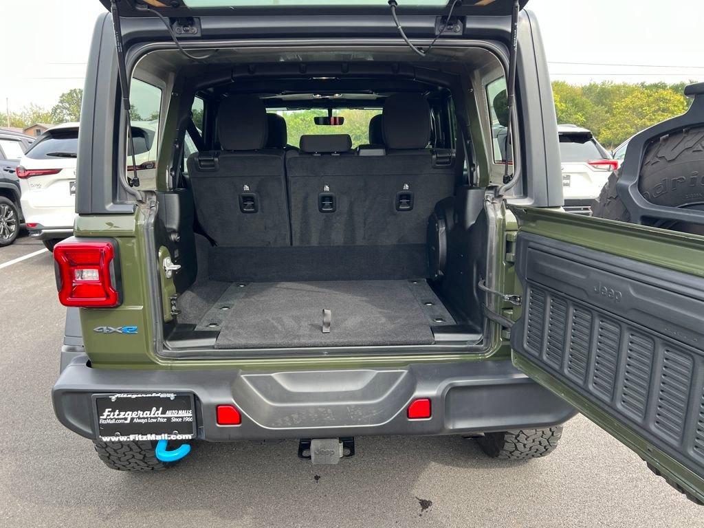 Used 2023 Jeep Wrangler Unlimited Rubicon 4xe image 11