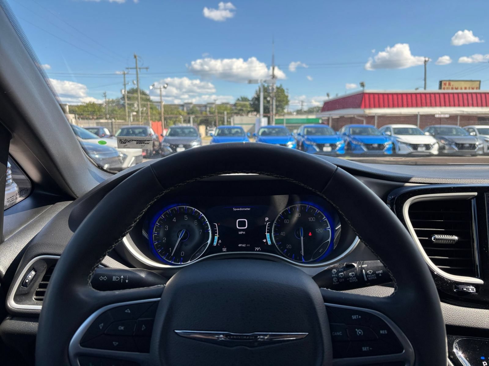 Used 2025 Chrysler Pacifica Select FWD image 36