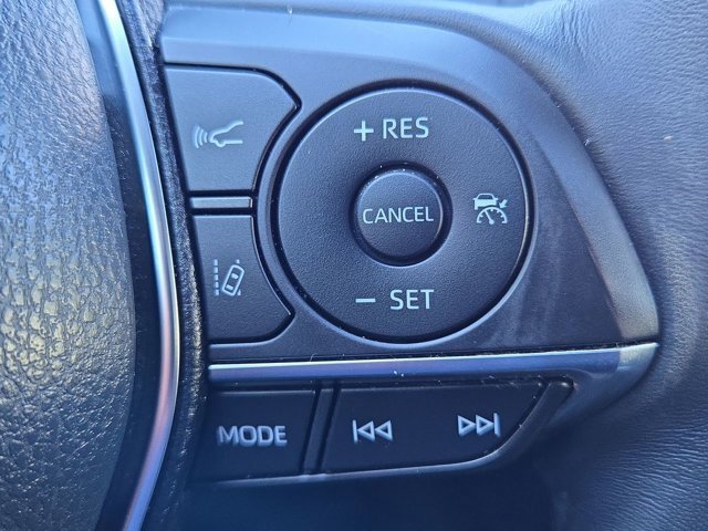 Used 2020 Toyota Camry XSE image 28