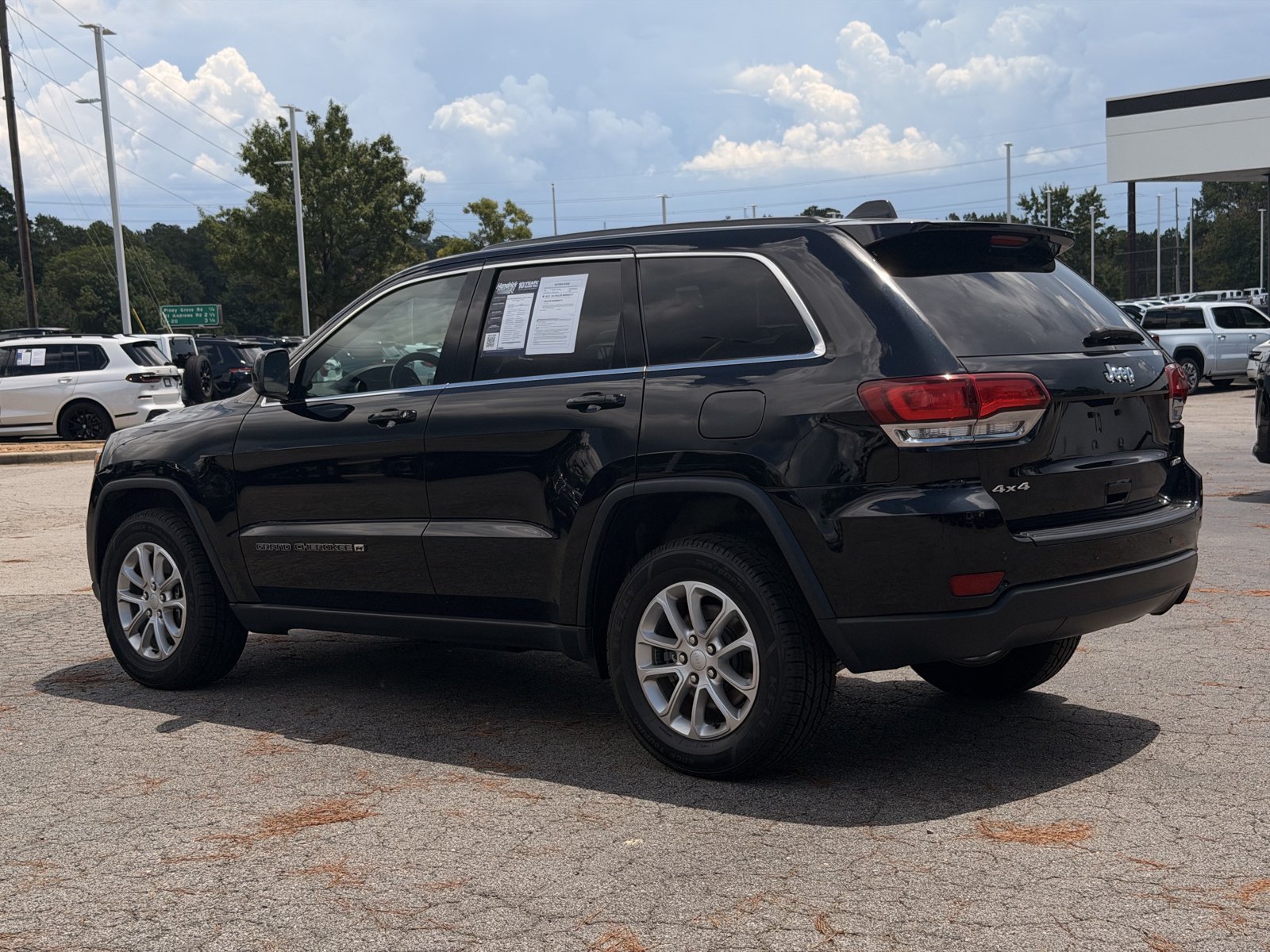 Used 2022 Jeep Grand Cherokee Laredo E AWD/4WD image 10