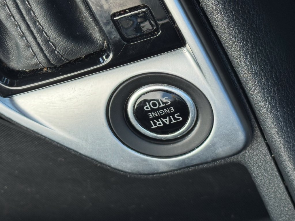 Used 2024 Nissan Sentra SV FWD image 25