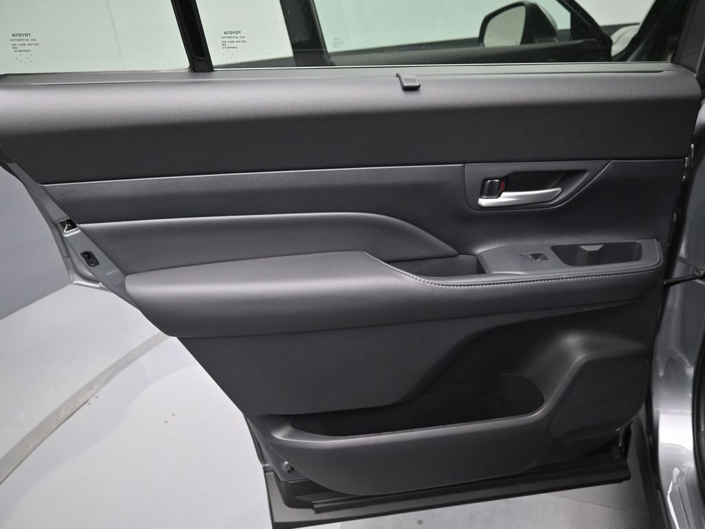 Certified 2026 Toyota Grand Highlander AWD Hybrid image 31