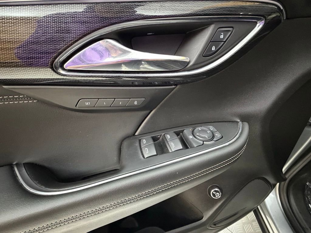 Used 2023 Buick Envision Essence image 24