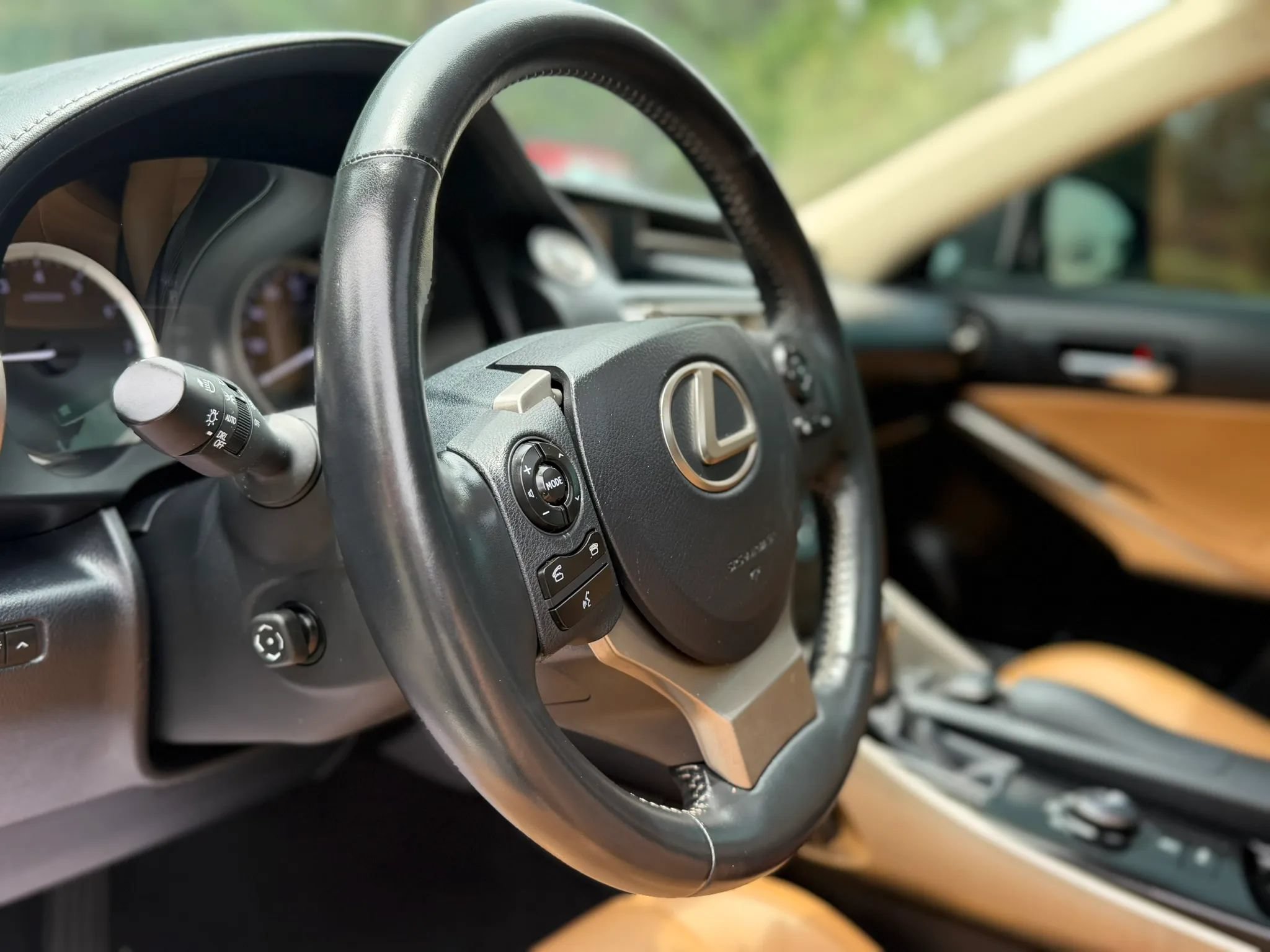 Used 2014 Lexus IS 250 AWD w/ Luxury Package w/Brown Wood image 14