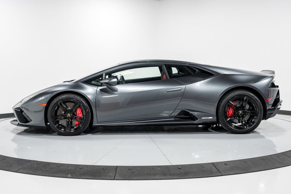Used 2021 Lamborghini Huracan EVO RWD image 6