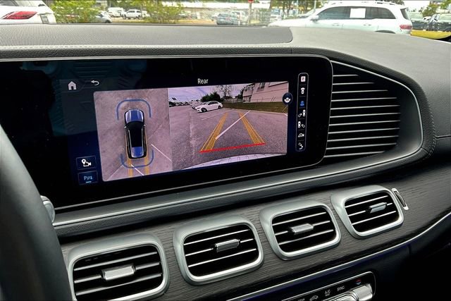 Used 2024 Mercedes-Benz GLS 450 4MATIC image 13