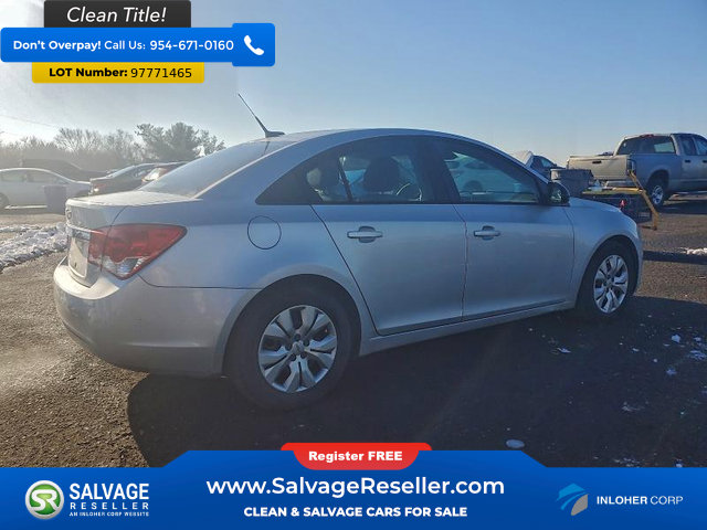 Used 2013 Chevrolet Cruze LS image 4