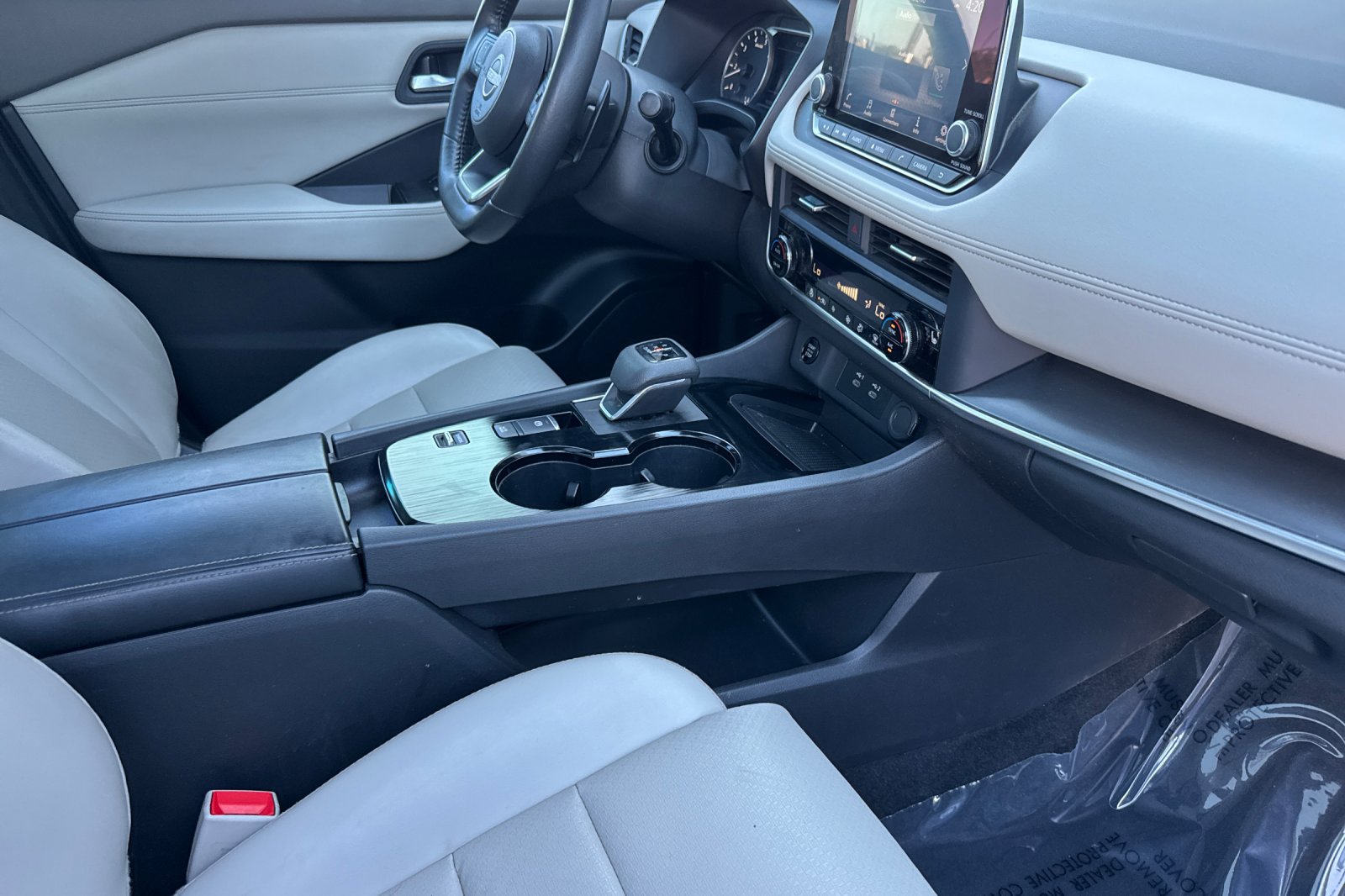 Certified 2024 Nissan Rogue SV w/ SV Premium Package FWD image 20