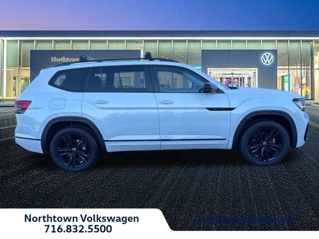 Used 2023 Volkswagen Atlas SEL R-Line image 2