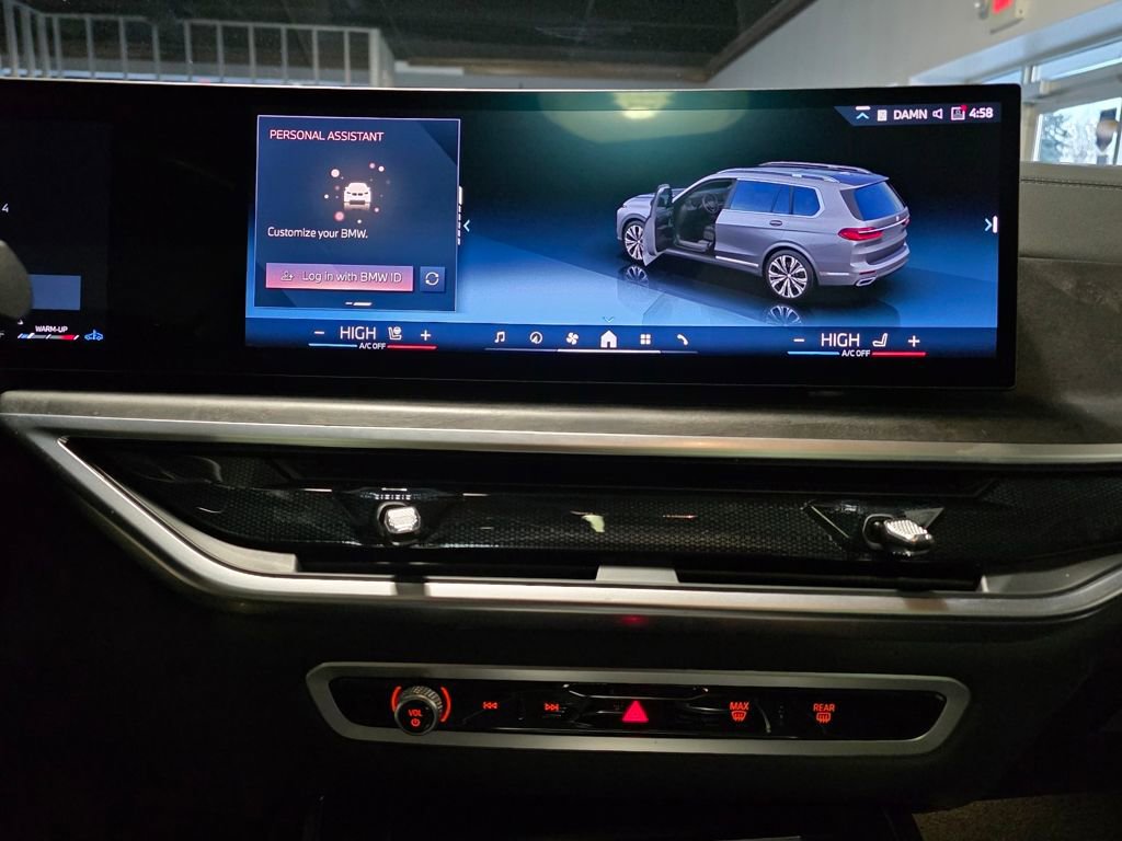 Used 2025 BMW X7 xDrive40i w/ Premium Package image 10