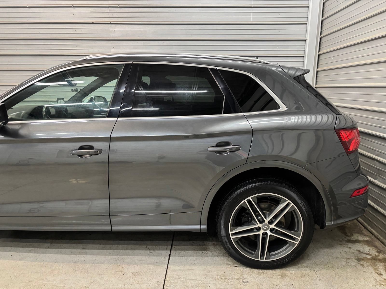 Used 2020 Audi SQ5 Premium w/ Convenience Package AWD/4WD image 5