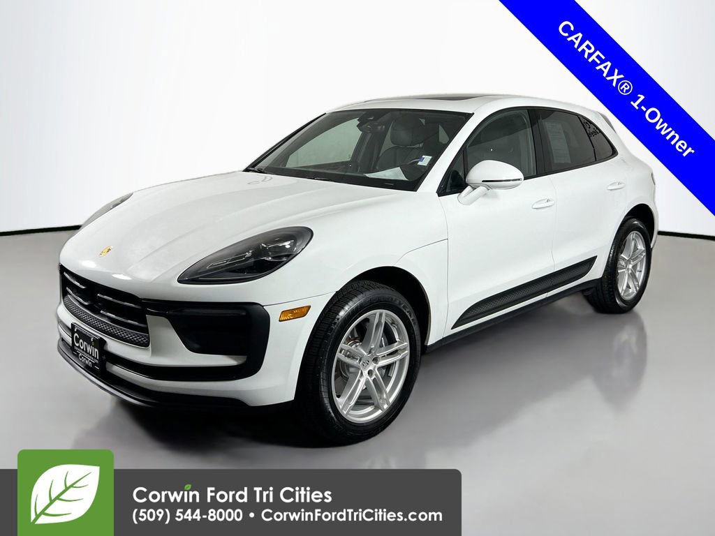 Used 2024 Porsche Macan image 4