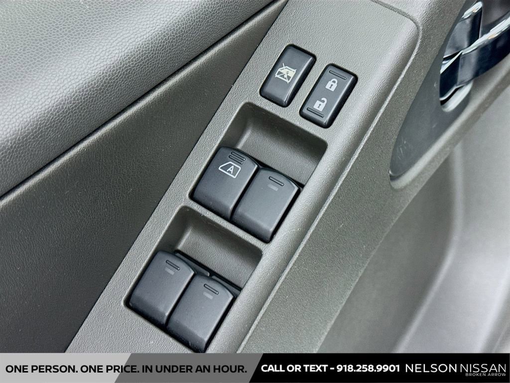 Used 2021 Nissan Frontier PRO-4X w/ Pro-4x Utility Package AWD/4WD image 18
