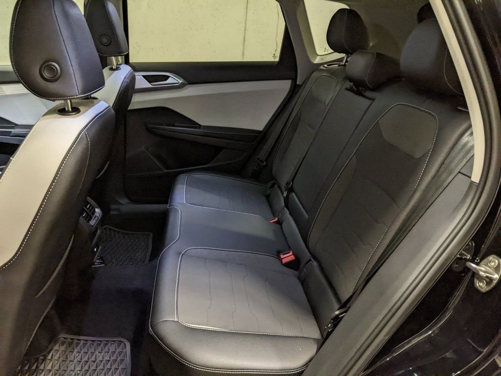 New 2026 Volkswagen Taos SE image 23