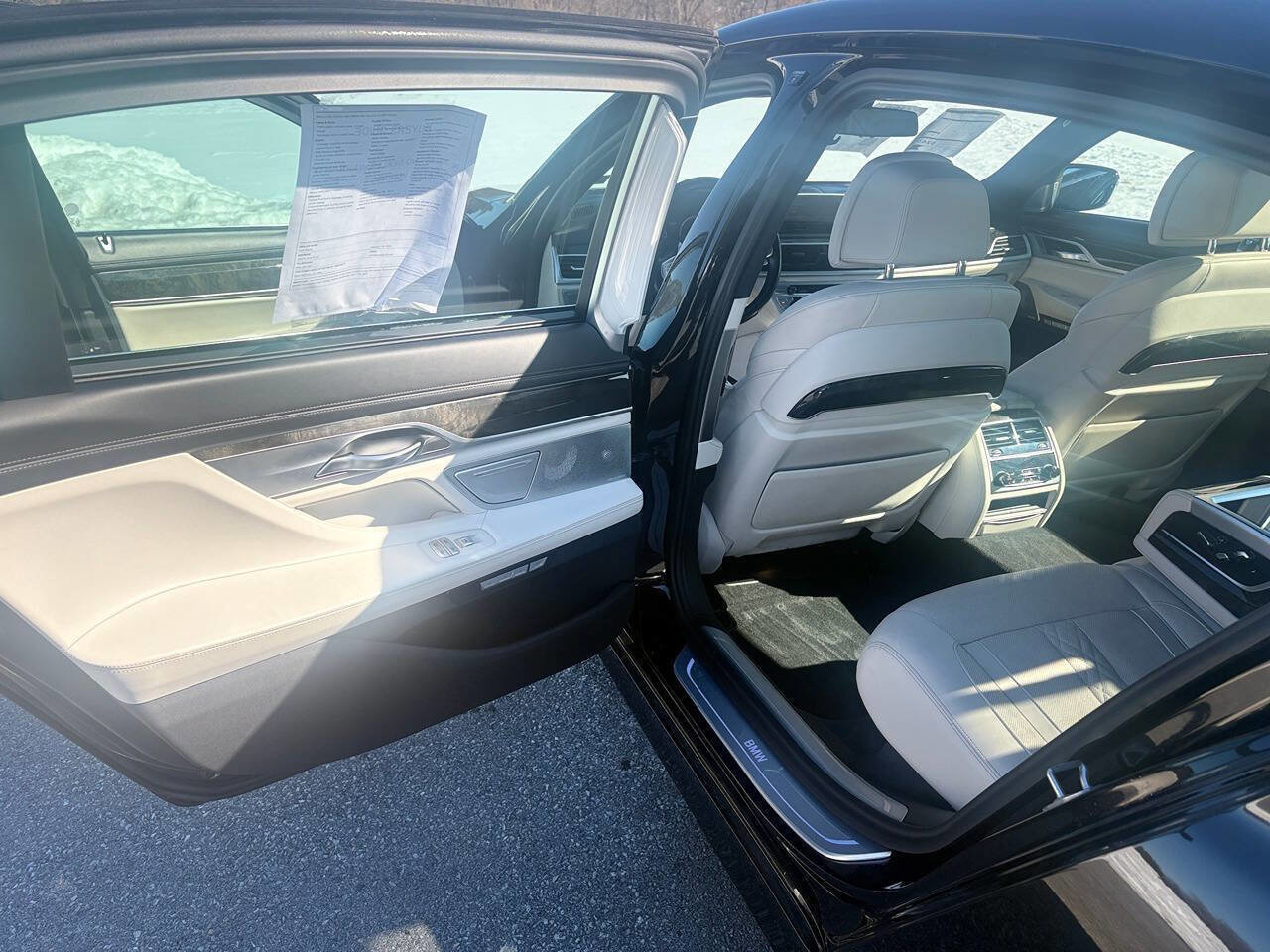 Used 2018 BMW 750i xDrive AWD/4WD image 9