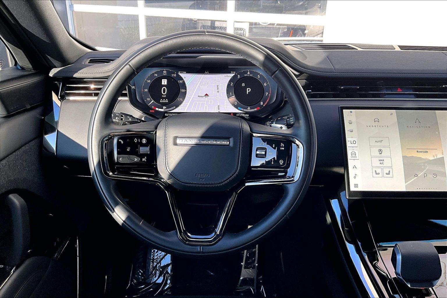 Used 2025 Land Rover Range Rover Sport Dynamic SE image 5