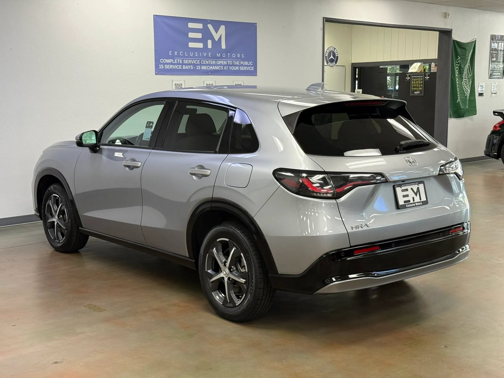 Used 2025 Honda HR-V EX-L image 5