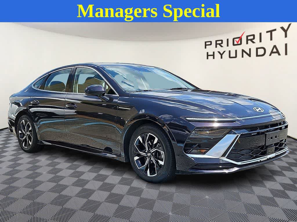 Used 2024 Hyundai Sonata SEL FWD image 3