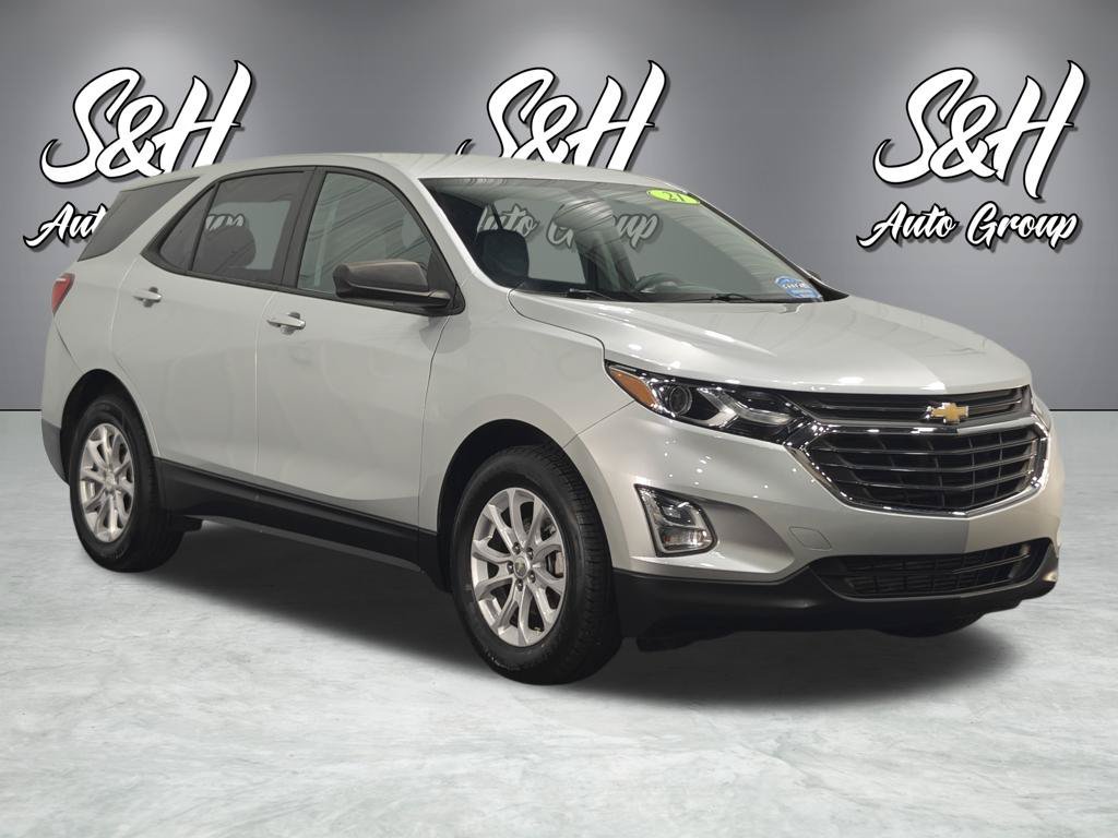Used 2021 Chevrolet Equinox LS w/ LS Convenience Package FWD image 2