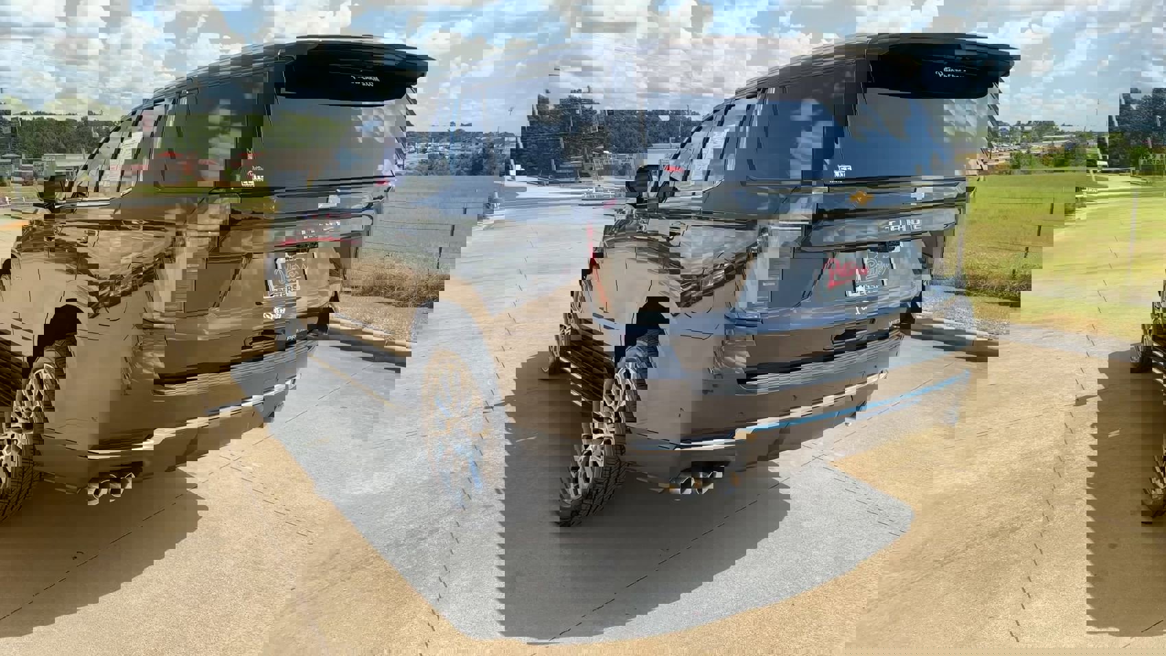 Used 2025 Chevrolet Tahoe Premier image 7