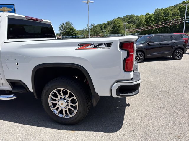 Used 2026 Chevrolet Silverado 2500 LT w/ Z71 Chrome Sport Edition AWD/4WD image 7