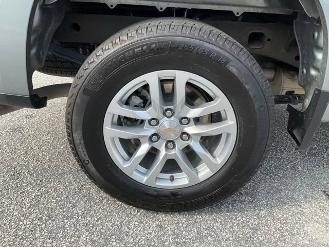 Used 2025 Chevrolet Silverado 1500 LT AWD/4WD image 24