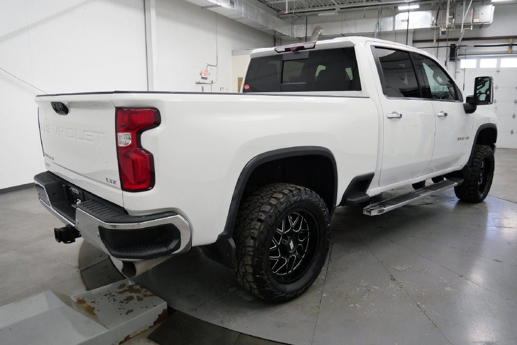 Used 2021 Chevrolet Silverado 2500 LTZ w/ LTZ Premium Package AWD/4WD image 8