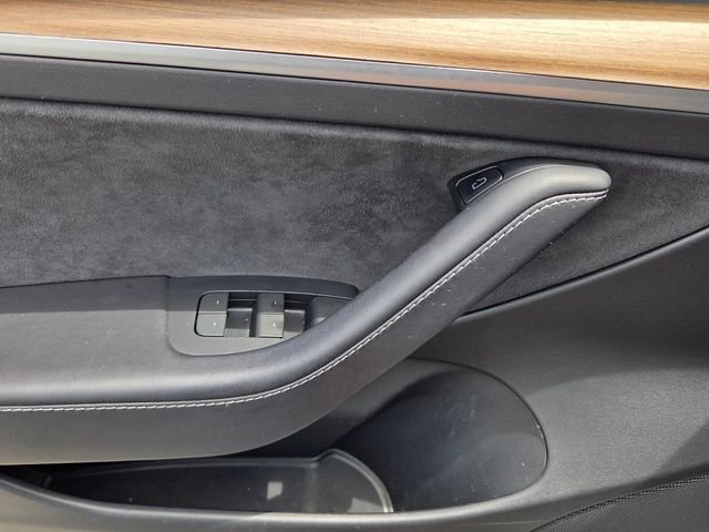 Used 2023 Tesla Model 3 Standard Range image 31