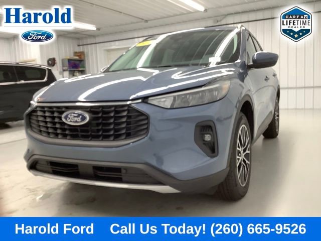 Used 2024 Ford Escape SE image 3