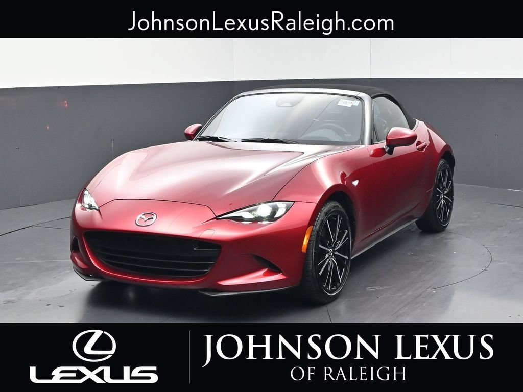 Used 2024 MAZDA MX-5 Miata Grand Touring RWD image 5