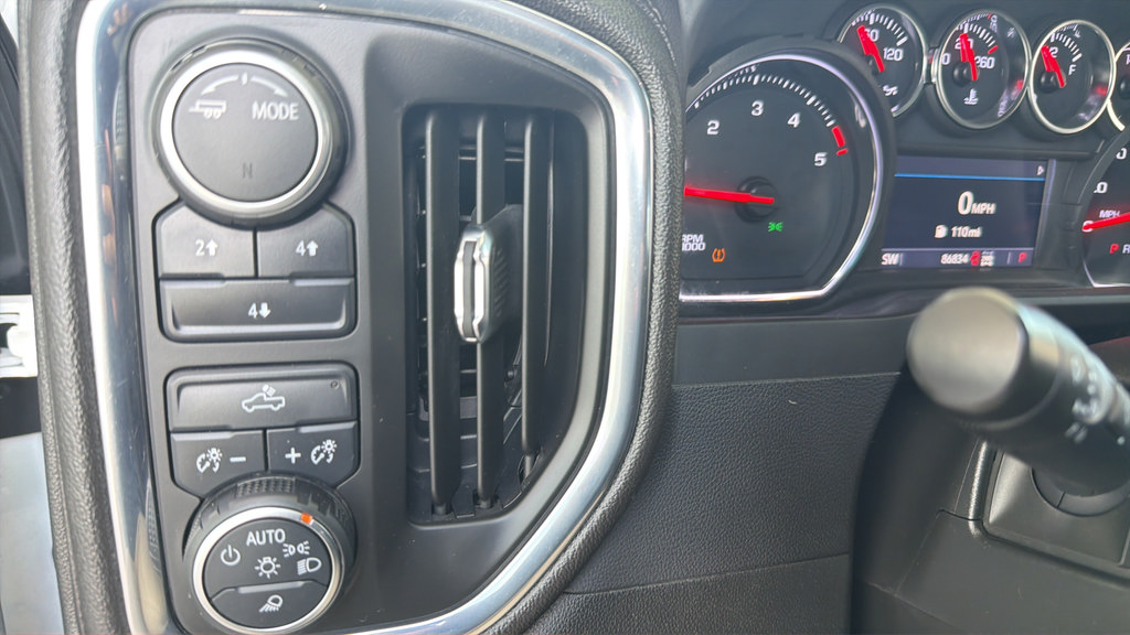 Used 2023 Chevrolet Silverado 2500 LT AWD/4WD image 23