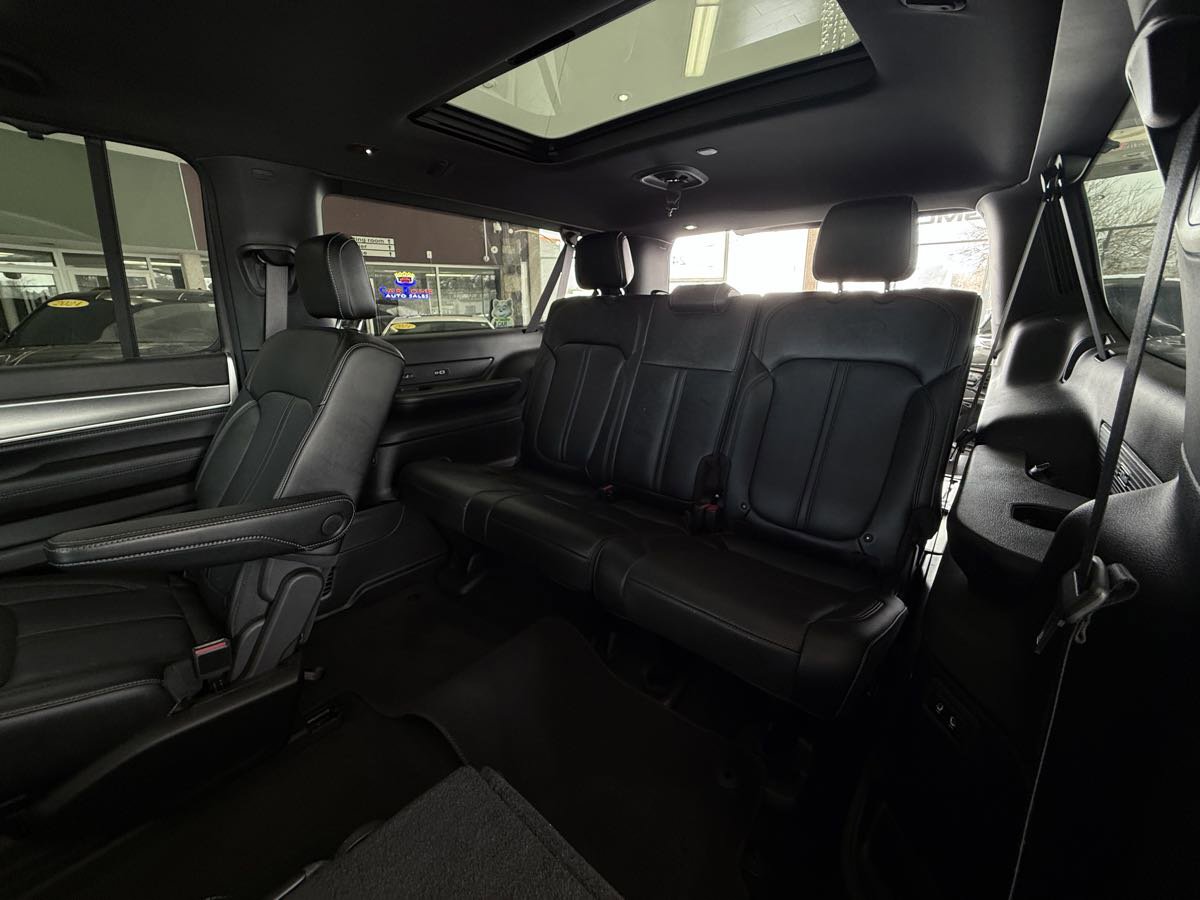 Used 2025 Jeep Wagoneer L Series III w/ Premium Group I AWD/4WD image 30