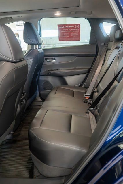 Certified 2025 Nissan Murano SL AWD/4WD image 12