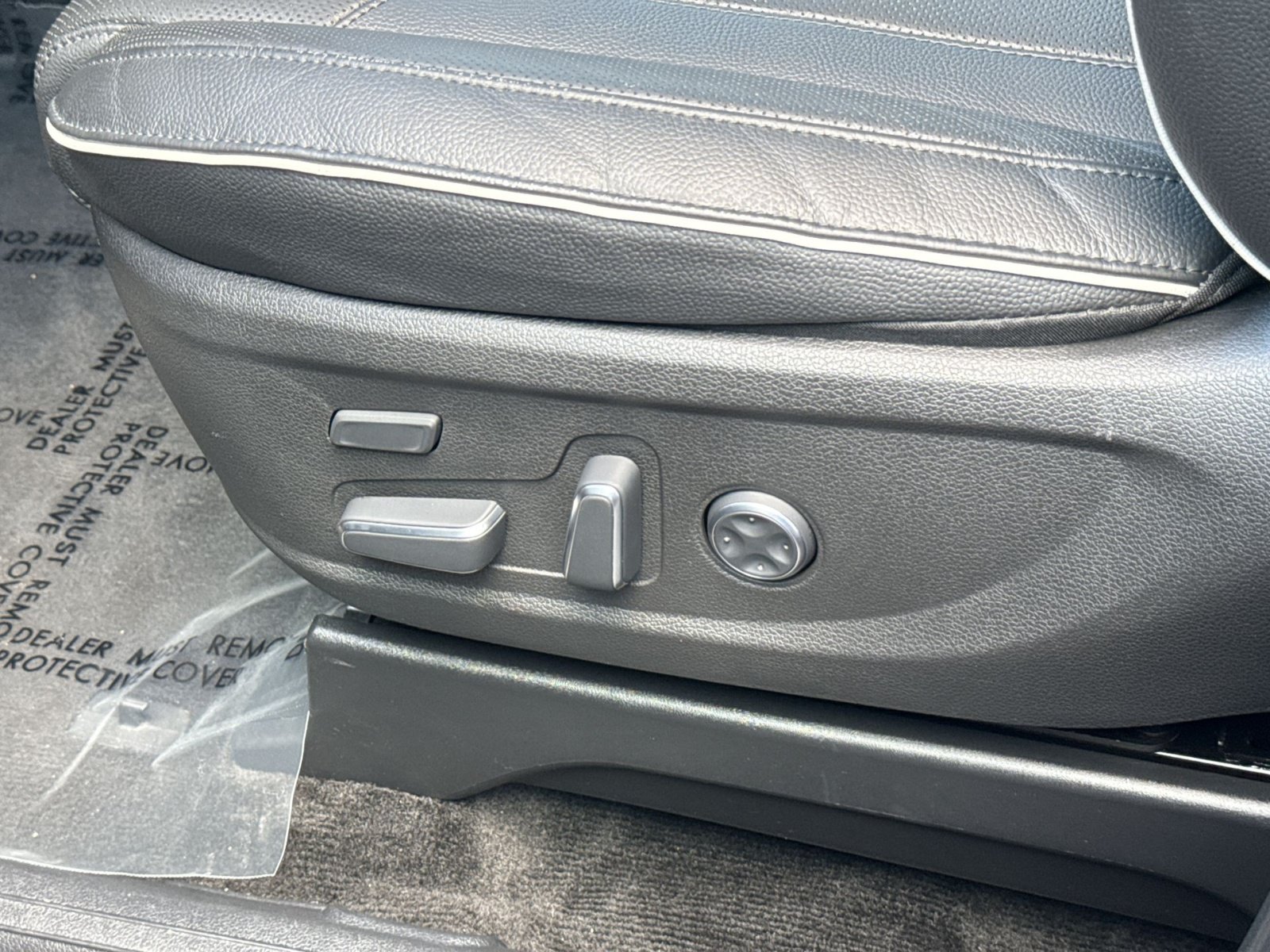 Certified 2024 Hyundai Palisade Limited FWD image 13