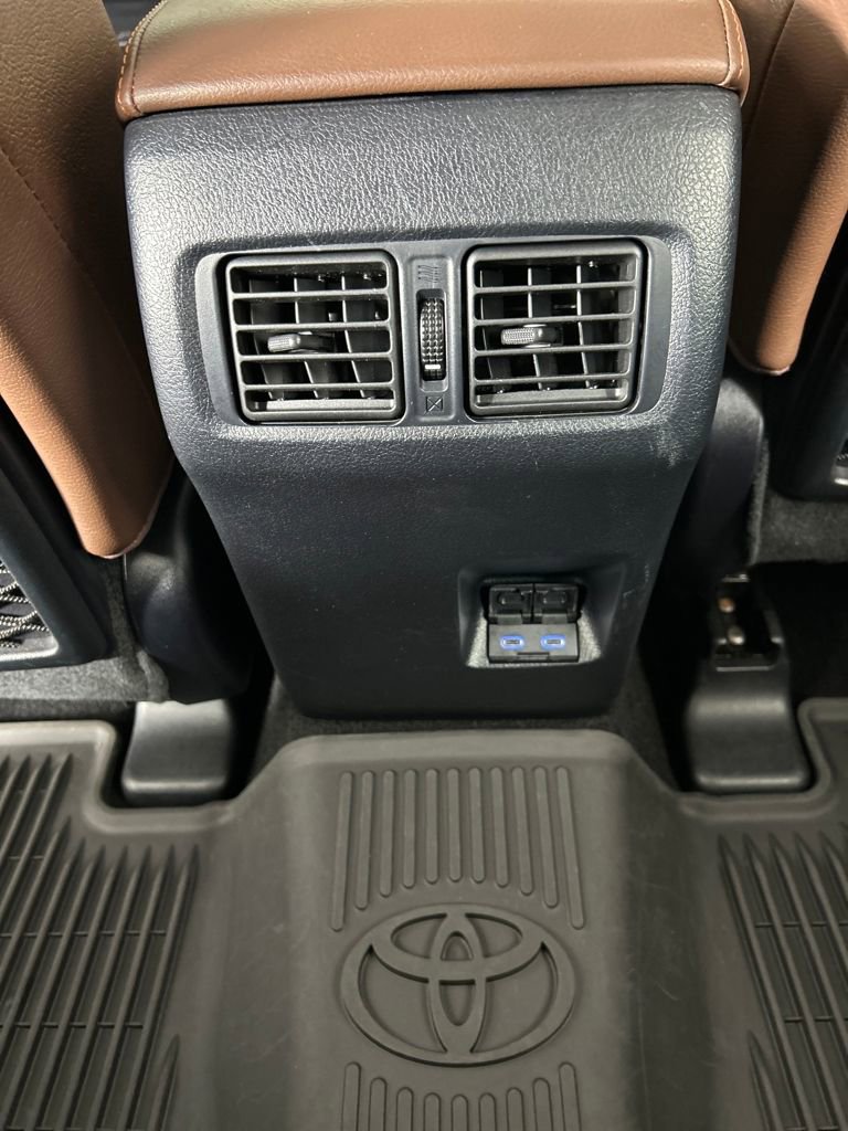 Used 2023 Toyota 4Runner Limited image 19