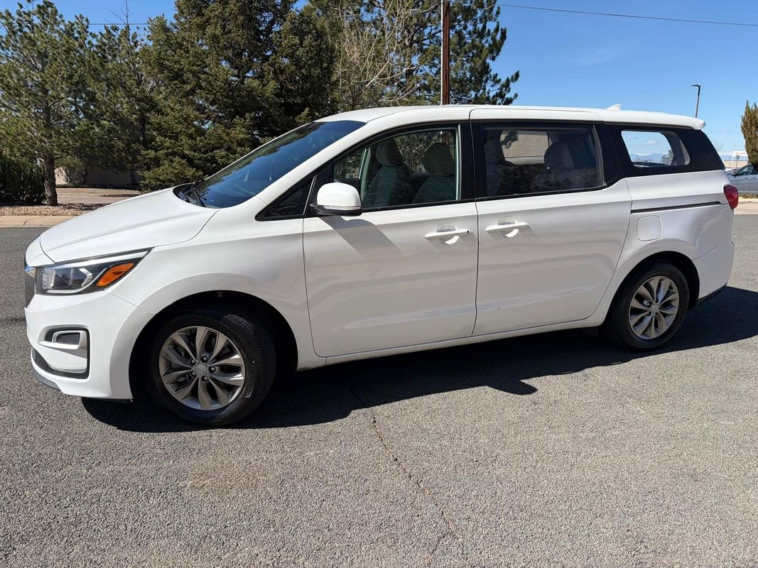 Used 2020 Kia Sedona L FWD image 3